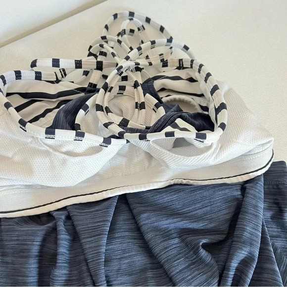 Athleta Hyper Stripe Energize Tank Navy Blue and White Size Medium - Picture 4 of 8